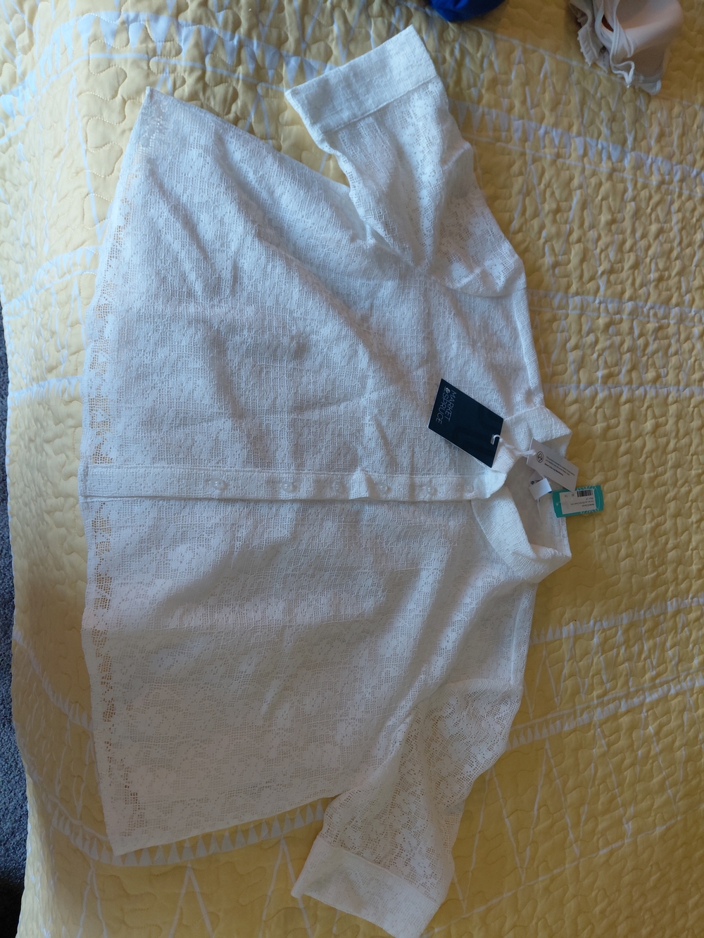 Market & Spruce White Textured Button-Front Top